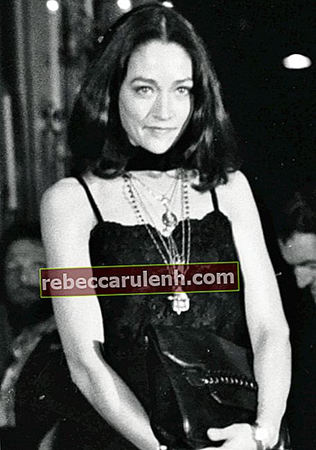 Оливия Хасси на черно-белом снимке 1979 года.