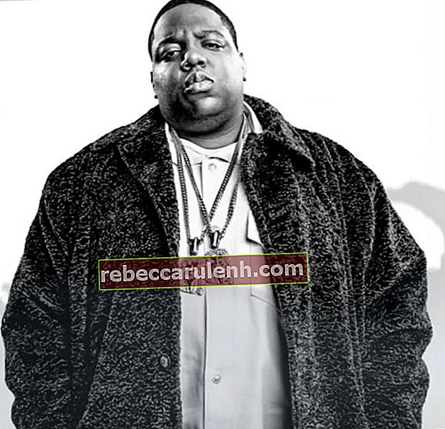 The Notorious BIG на фотографии, отражающей его грандиозный статус рэпера