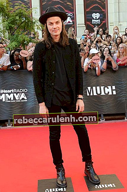 Джеймс Бэй на iHeartRADIO MuchMusic Video Awards в июне 2016 года в Торонто