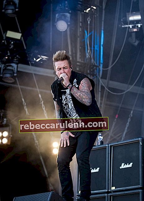Джейкоби Шаддикс из Papa Roach выступает на Rock am Ring 2015