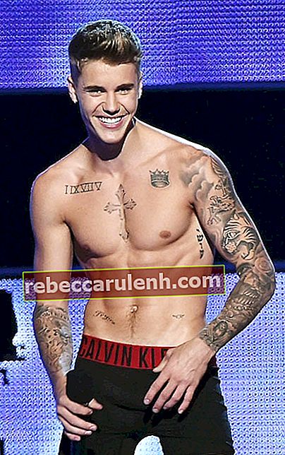 Justin Bieber ohne Hemd