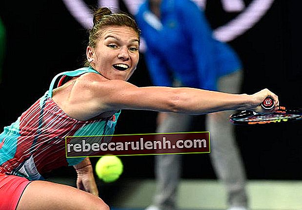 Simona Halep spielt Tennis
