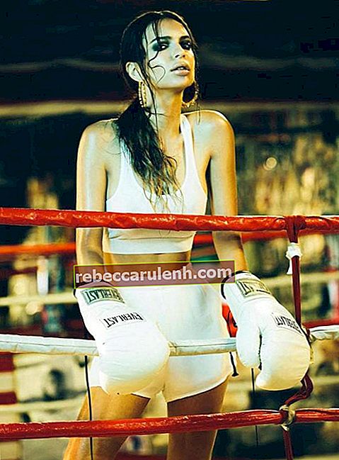 Emily Ratajkowski lors de la séance photo du boxeur pour le magazine Libertine par la photographe Olivia Malone à l'été 2013