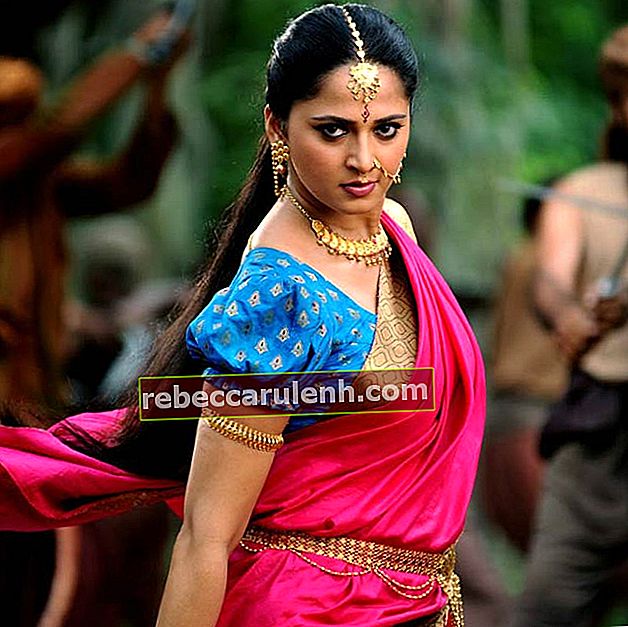 Анушка Шети във кадър от филма си Baahubali: The Conclusion (2017)