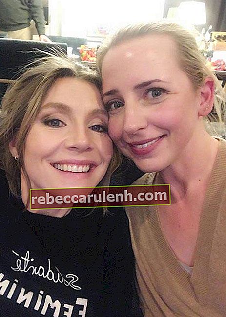 Sarah Chalke (à gauche) avec Alicia Goranson dans un selfie de mars 2018