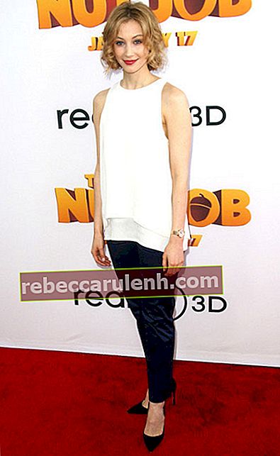 Сара Гадън по време на премиерата на Open Road Films "The Nut Job".