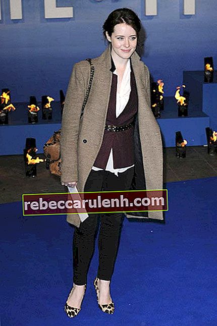 Клер Фой на премиерата на Life Of Pi в Лондон през декември 2012 г.