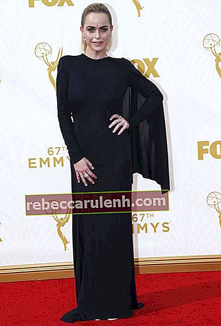 Тарин Манинг на наградите "Еми" за 2015 г.
