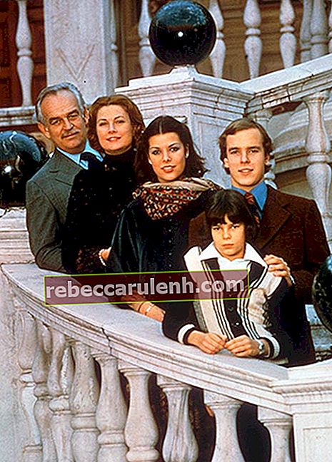 La principessa Grace Kelly, il principe Ranieri e i loro figli