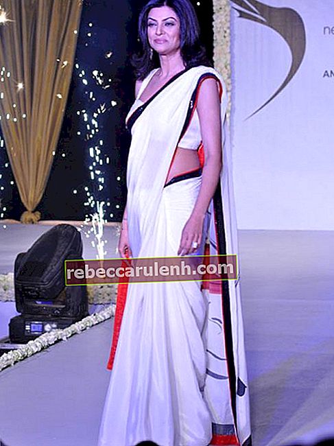 Sushmita Sen während der Beti Fashion Show 2013