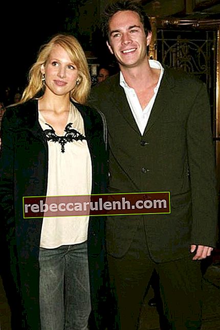 Луси Пънч и Джеймс Д'Арси на партито след премиерата на Майстора и командира през ноември 2003 г.