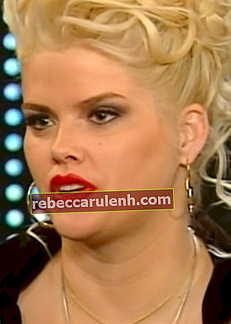 Anna Nicole Smith durante un'intervista vista nel maggio 2002