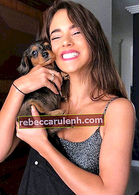 Renee Herbert avec son chien vu en juillet 2018