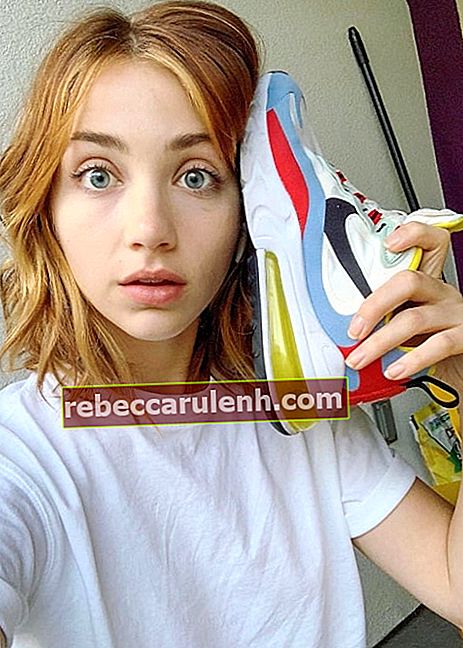 Emily Rudd dans un selfie pris lors de la présentation d'une chaussure de Nike en octobre 2019