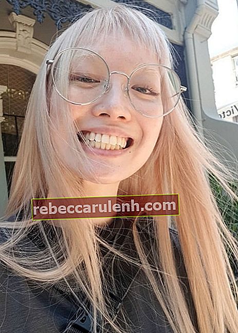 Fernanda Ly souriante dans un selfie en janvier 2019