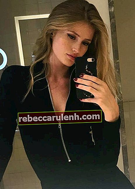 Аника Бекс в селфи в Instagram през август 2017 г.
