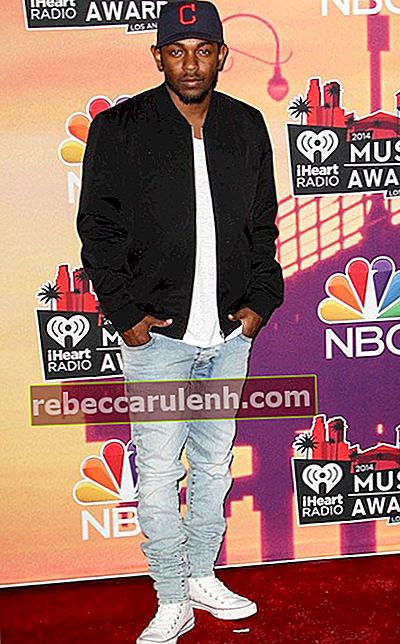 Кендрик Ламар през 2014 г. iHeart Radio Music Awards.