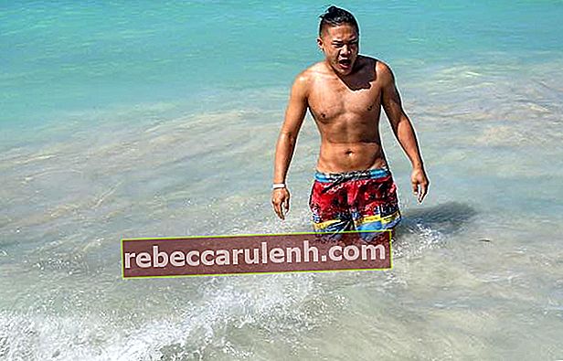 Timothy DeLaGhetto torse nu lors de vacances au Mexique en janvier 2017