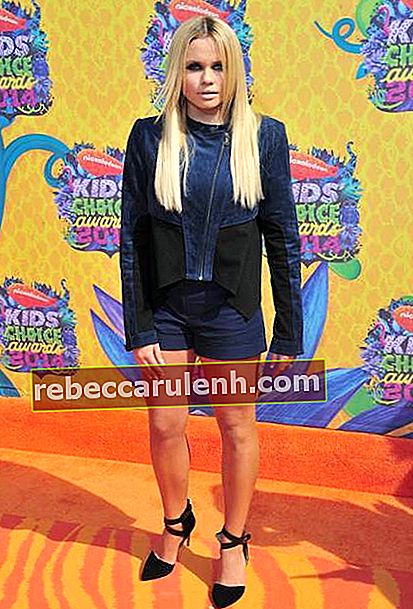 Alli Simpson durante i Kids Choice Awards 2014