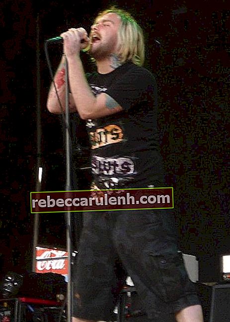Bert McCracken lors d'une représentation en juin 2007