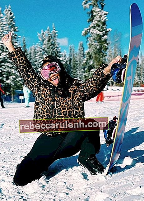 Saweetie vista mentre si gode il suo tempo ad Aspen, Colorado, Stati Uniti nel gennaio 2020