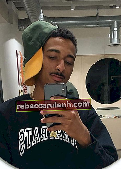 Travis Bennett in un selfie nel novembre 2018