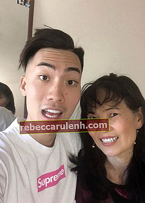 RiceGum dans un selfie avec sa maman en mai 2017