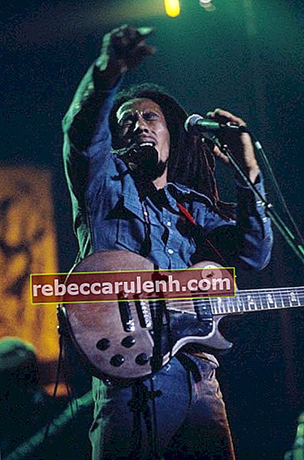 Bob Marley se produisant au Forest National à Bruxelles, Belgique lors de la tournée Exodus en 1977