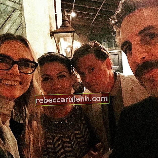 Aimee Mann con i suoi amici come visto nell'ottobre 2015