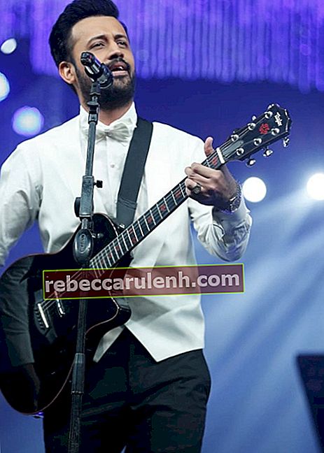 Atif Aslam lors d'un concert live en 2019