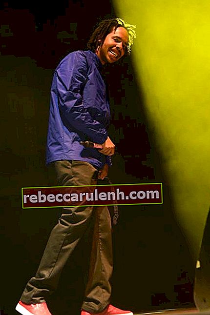 Earl Sweatshirt sur scène lors de Tyler, le 5e Camp Flog Gnaw Carnival du créateur en novembre 2016