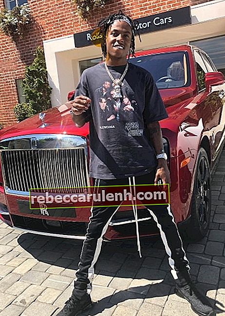 Rich the Kid posant avec son nouveau camion Rolls Royce en août 2018