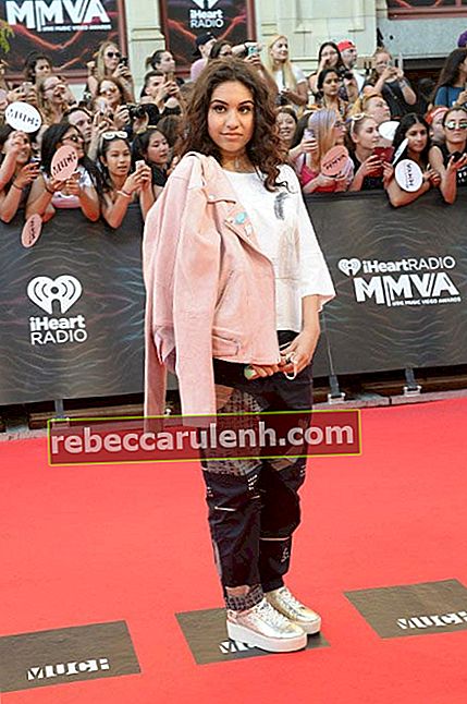 Алесия Кара на iHeartRADIO MuchMusic Video Awards през юни 2016 г.