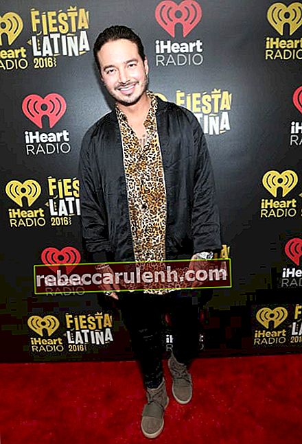 J Balvin à la iHeartRadio Fiesta Latina en novembre 2016