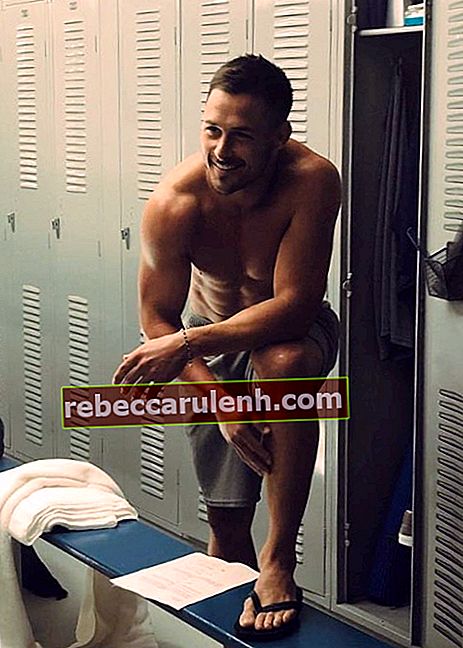 Danny Amendola fait monter la température sur une photo torse nu à Boston, Massachusetts en juillet 2018
