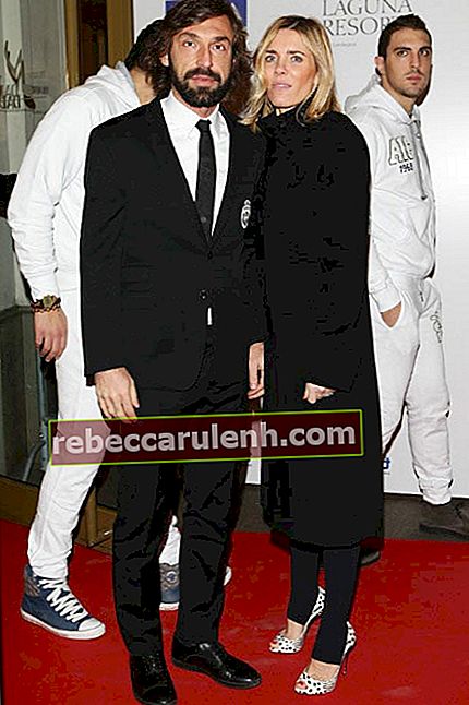 Andrea Pirlo con l'ex moglie Deborah Roversi alla cerimonia di premiazione del Gran Gala del Calcio Aic il 27 gennaio 2013 a Milano, Italia