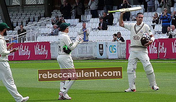 Kevin Pietersen (à droite) pendant la série Ashes Cricket