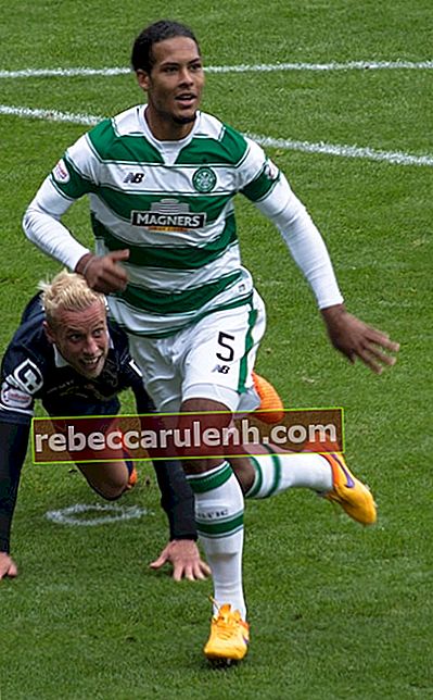 Virgil van Dijk per il Celtic FC in una partita contro Ross County nel 2015