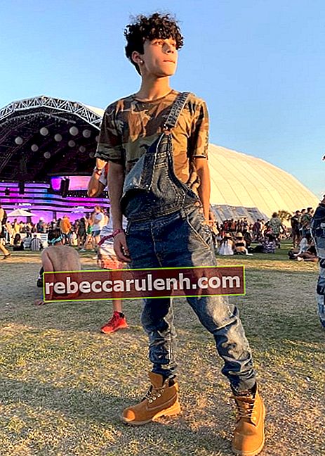 Diego Martir alors qu'il posait pour une photo le dernier jour de Coachella, en Californie, en avril 2019