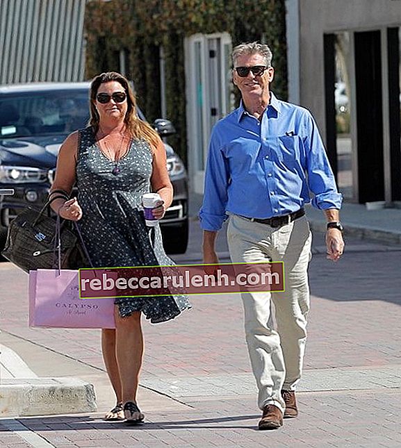 Pierce Brosnan et Keely Shaye Smith à Malibu