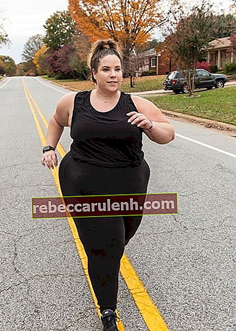 Whitney Way Thore, както се вижда по време на бягане по улицата през януари 2019 г.