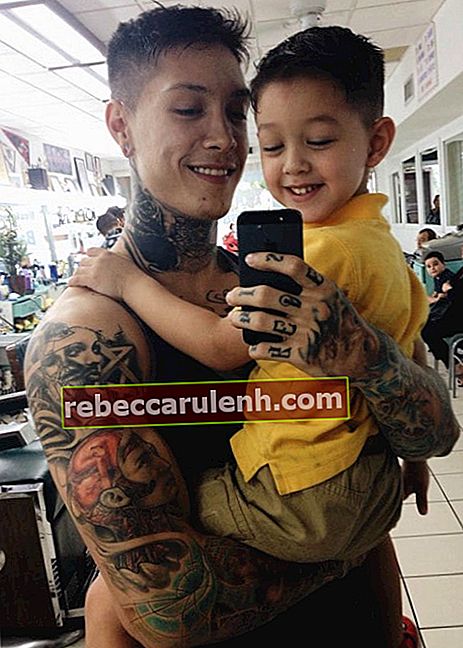 Крис Херия на селфи с сыном в сентябре 2015 года