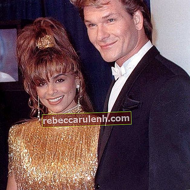 Patrick Swayze photographié avec Paula Abdul en 1990