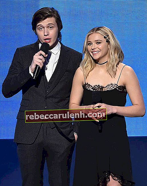 Chloe Grace Moretz et Nick Robinson aux American Music Awards 2015
