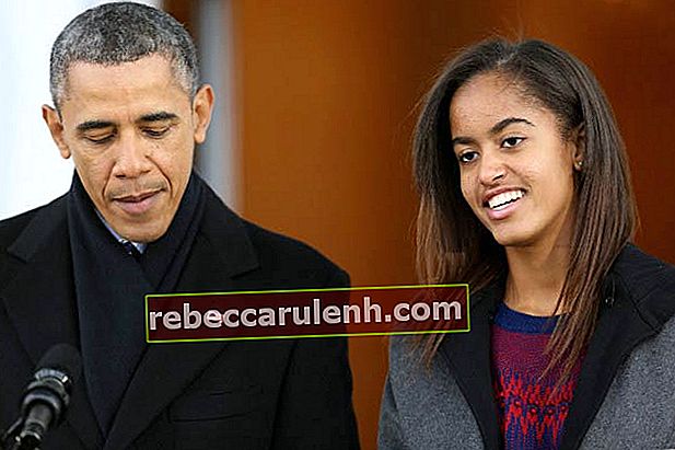 Malia Obama avec son père Barack Obama lors de la conférence de la Maison Blanche en novembre 2013