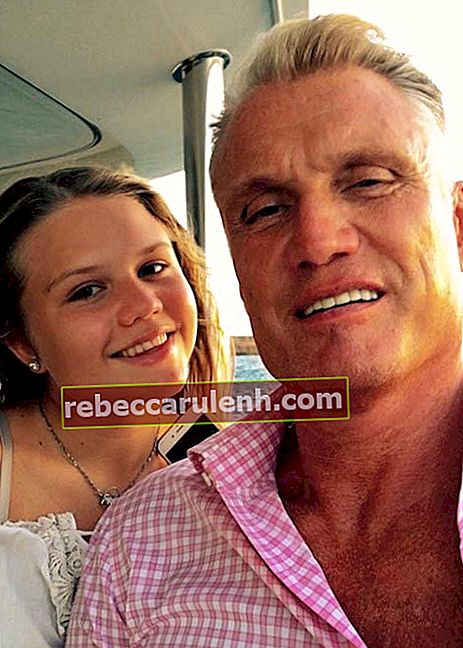Dolph Lundgren avec sa fille Greta Evelyn Lundgren sur un yacht en août 2017