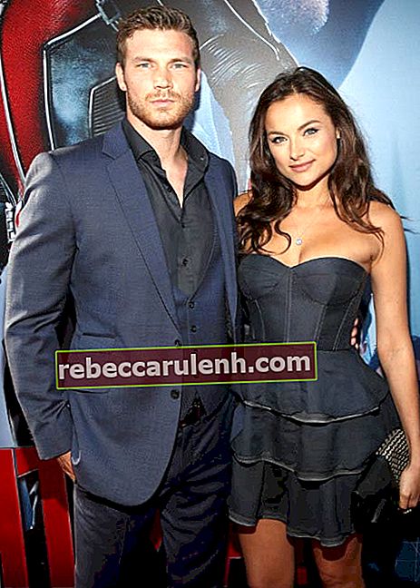 Дерек Телер и Кристина Очоа на световната премиера на Marvel's Ant-Man през юни 2015 г.