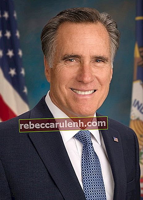 Митт Ромни на официальном портрете в Сенате США в январе 2019 года.