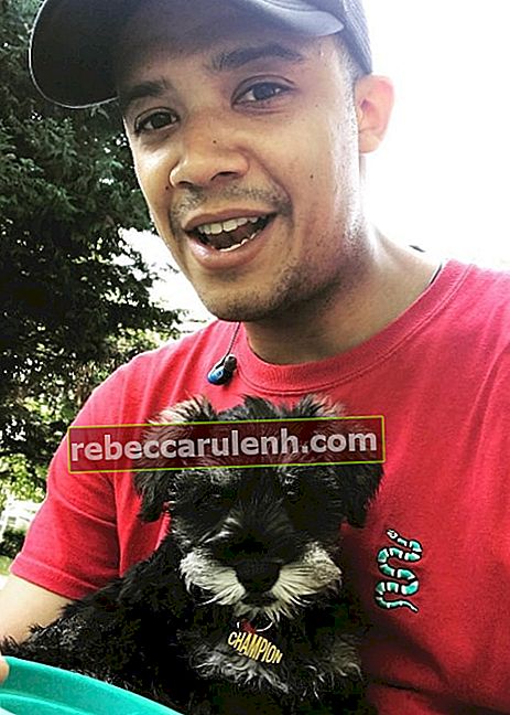 Jacob Anderson en selfie avec son chien en mai 2018