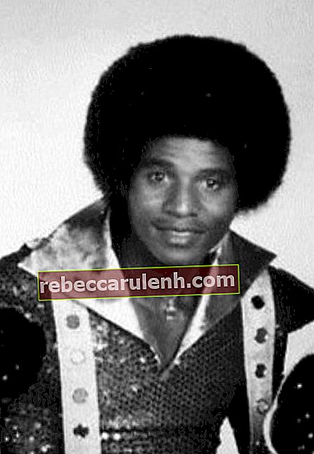 Jackie Jackson, wie auf dem Werbefoto für die Fernsehserie The Jacksons im Januar 1977 zu sehen